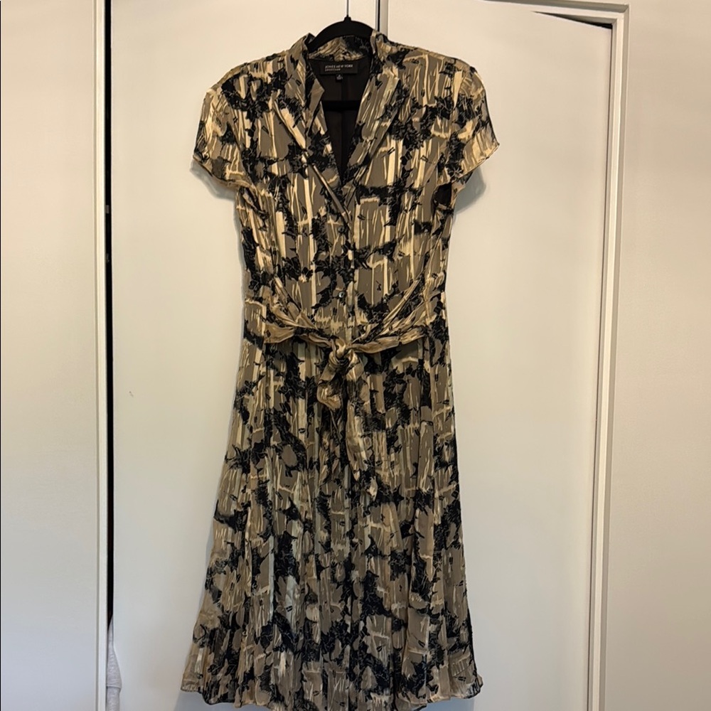 Jones New York Black and Gold Midi Dress